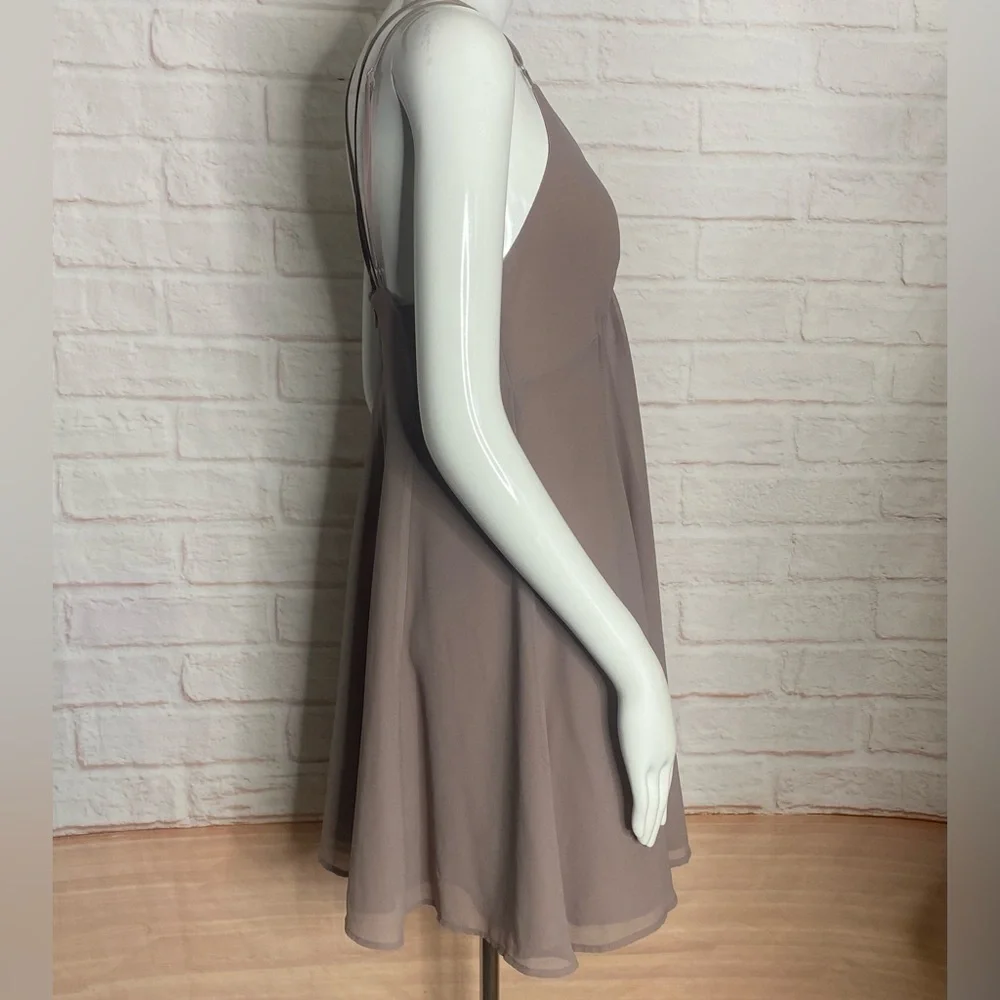 Victoria’s Secret woman Dress size 6 - Picture 2 of 9